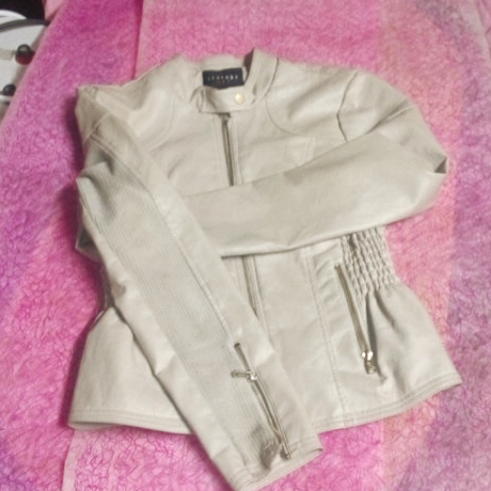Classy Faux leather jacket
